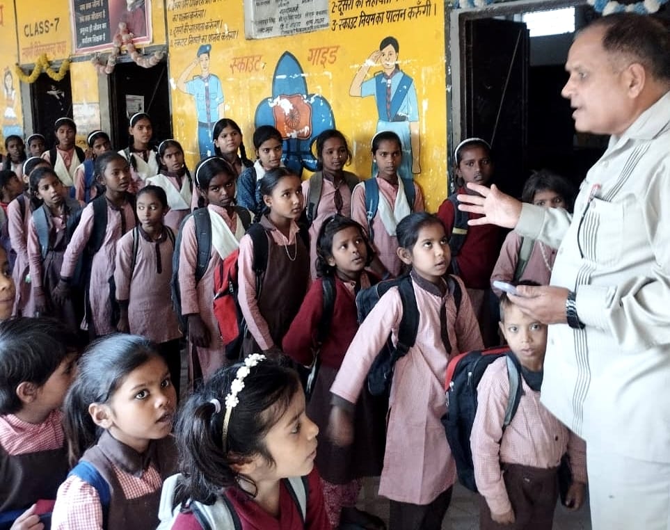 *राष्ट्रीय गान तथा राष्ट्रीय गीत के महत्व से बच्चों को कराया गया रूबरू - डॉ लाल बहादुर गंगवार*